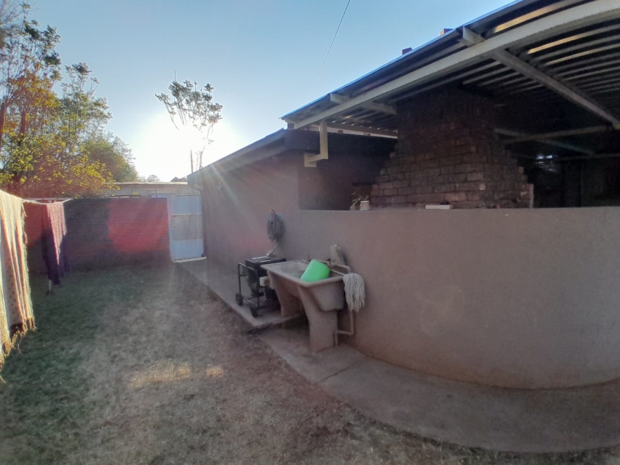 5 Bedroom Property for Sale in Kuruman Northern Cape